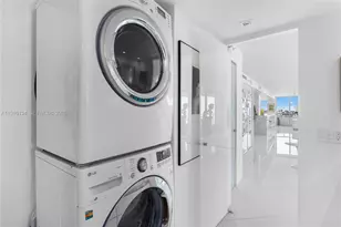 400 South Pointe Dr, Miami Beach, FL 33139 - Photo 35