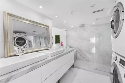 400 S Pointe Dr #2310, Miami Beach, FL 33139 - Photo 31