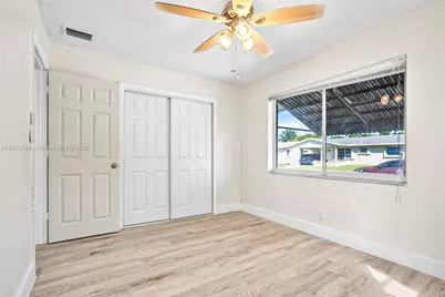 7110 NW 57th Ct, Tamarac, FL 33321 - Photo 7