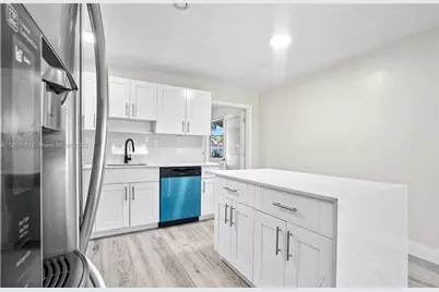 7110 NW 57th Ct, Tamarac, FL 33321 - Photo 15