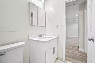 7110 NW 57th Ct, Tamarac, FL 33321 - Photo 9