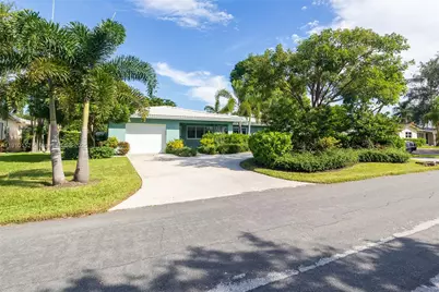 121 SE 7th St, Pompano Beach, FL 33060 - Photo 1