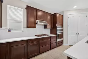 10190 SW Captiva Dr, Port Saint Lucie, FL 34987 - Photo 19