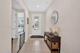 10190 SW Captiva Dr, Port Saint Lucie, FL 34987 - Photo 3