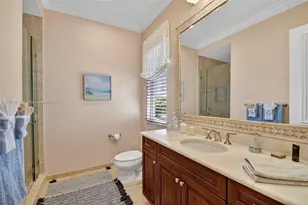 678 Hermitage Cir, Palm Beach Gardens, FL 33410 - Photo 45