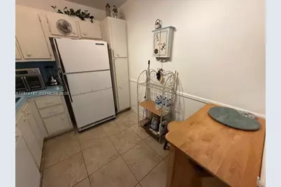 3625 N Country Club Dr #304, Aventura, FL 33180 - Photo 11