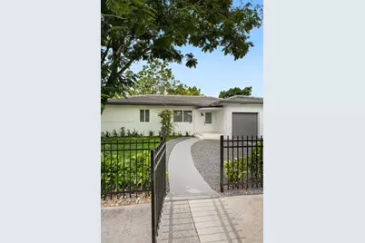 810 NW 7th St, Miami, FL 33136 - Photo 31