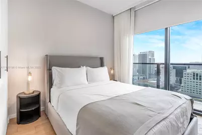 398 NE 5th St #1801, Miami, FL 33132 - Photo 17
