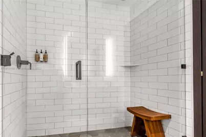 398 NE 5th St #1801, Miami, FL 33132 - Photo 21