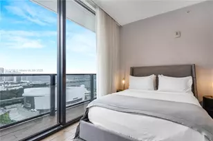 398 NE 5th St, Miami, FL 33132 - Photo 7