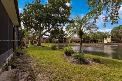 4165 SW 85th Ave #Townhouse, Davie, FL 33328 - Photo 15