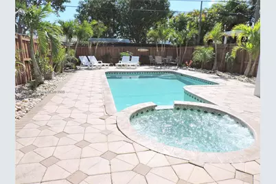 1148 Johnson St, Hollywood, FL 33019 - Photo 3
