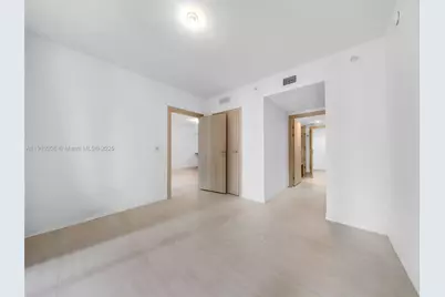 1000 Brickell Plz #3103, Miami, FL 33131 - Photo 19