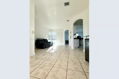 8675 NW 109th Ct, Doral, FL 33178 - Photo 3