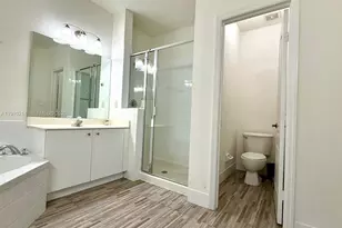 8675 NW 109th Ct, Doral, FL 33178 - Photo 15