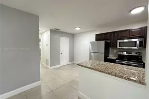 2640 NE 8th Ave, Wilton Manors, FL 33334 - Photo 5