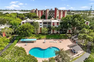 2206 S Cypress Bend Dr, Pompano Beach, FL 33069 - Photo 25