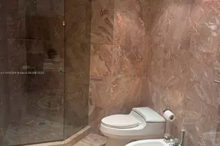 5025 Collins Ave, Miami Beach, FL 33140 - Photo 17