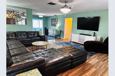 8600 NW 25th Ct, Sunrise, FL 33322 - Photo 3