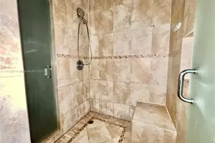 6095 W 19th Ave, Hialeah, FL 33012 - Photo 13