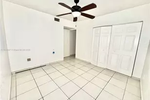 6095 W 19th Ave, Hialeah, FL 33012 - Photo 15