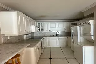 6061 Collins Ave, Miami Beach, FL 33140 - Photo 15