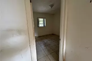 10441 SW 48th St, Miami, FL 33165 - Photo 21