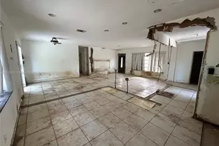 10441 SW 48th St, Miami, FL 33165 - Photo 13