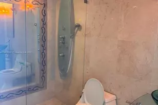5025 Collins Ave, Miami Beach, FL 33140 - Photo 11