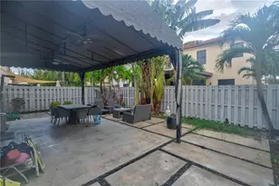 8825 NW 100th Pl, Doral, FL 33178 - Photo 19