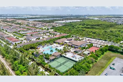 8825 NW 100th Pl #8825, Doral, FL 33178 - Photo 41