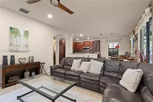 8825 NW 100th Pl, Doral, FL 33178 - Photo 15