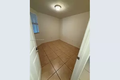 11601 NW 89th St #101, Doral, FL 33178 - Photo 11
