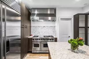 6300 Allison Rd, Miami Beach, FL 33141 - Photo 21