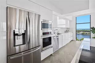 20281 E Country Club Dr, Aventura, FL 33180 - Photo 15