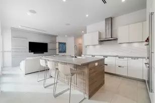 19941 NE 36th Pl, Aventura, FL 33180 - Photo 15