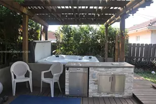 2908 N 36th Ave, Hollywood, FL 33021 - Photo 21