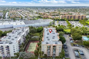 9320 Fountainebleau Blvd, Miami, FL 33172 - Photo 19