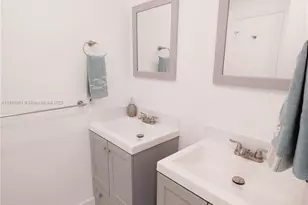 215 SE 3rd Ave, Hallandale Beach, FL 33009 - Photo 9