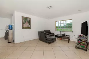 18890 SW 184th St, Miami, FL 33187 - Photo 9