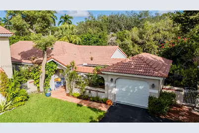 1327 Seagrape Cir, Weston, FL 33326 - Photo 39