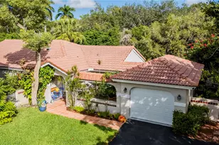 1327 Seagrape Cir, Weston, FL 33326 - Photo 39