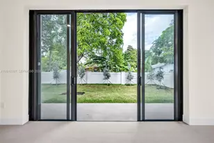 1511 SW 40th Terrace, Fort Lauderdale, FL 33317 - Photo 5