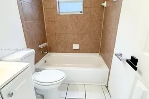 2840 NW 15th Ct, Fort Lauderdale, FL 33311 - Photo 9