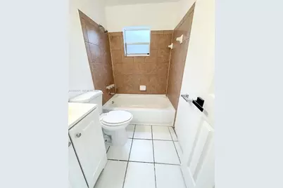 2840 NW 15th Ct #2, Fort Lauderdale, FL 33311 - Photo 9