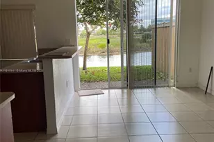 1002 SW 144th Ave, Pembroke Pines, FL 33027 - Photo 15