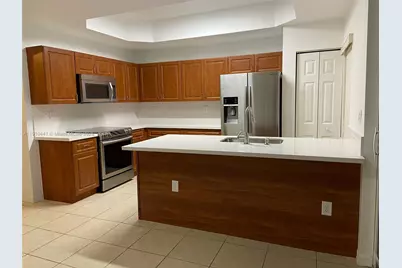 1002 SW 144th Ave #605, Pembroke Pines, FL 33027 - Photo 3