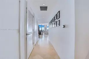 88 SW 7th St, Miami, FL 33130 - Photo 17