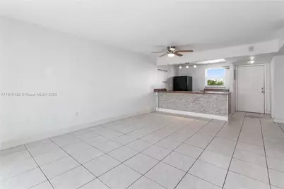 1245 West Ave #502, Miami Beach, FL 33139 - Photo 3