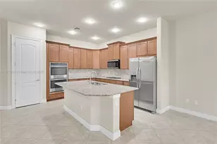 9051 Edgewater Bend, Parkland, FL 33076 - Photo 9